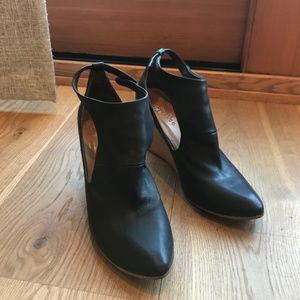 Coclico Wood Wedge Heel 37